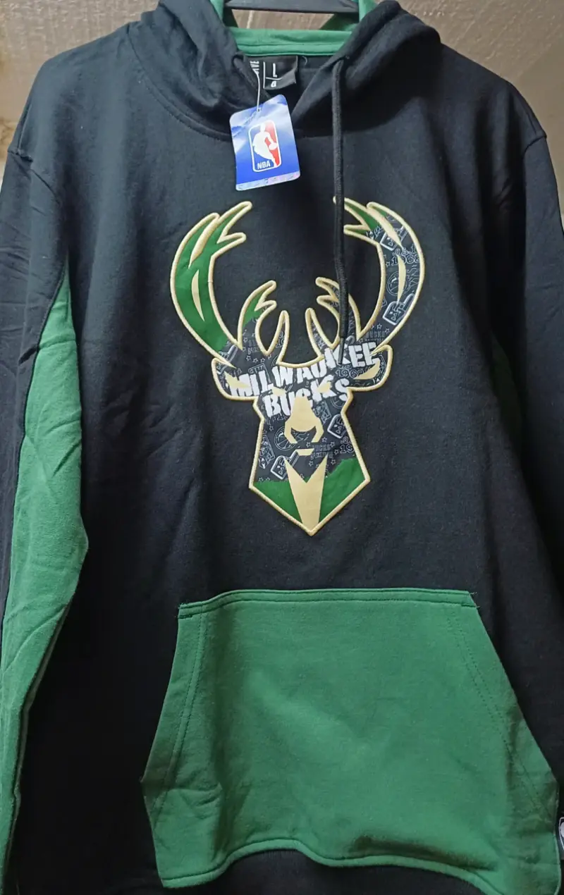 Polerón Milwaukee Bucks NBA Exclusivo - 1