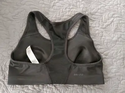 Sostenes deportivos Nike y Bonett Garments - miniatura 6