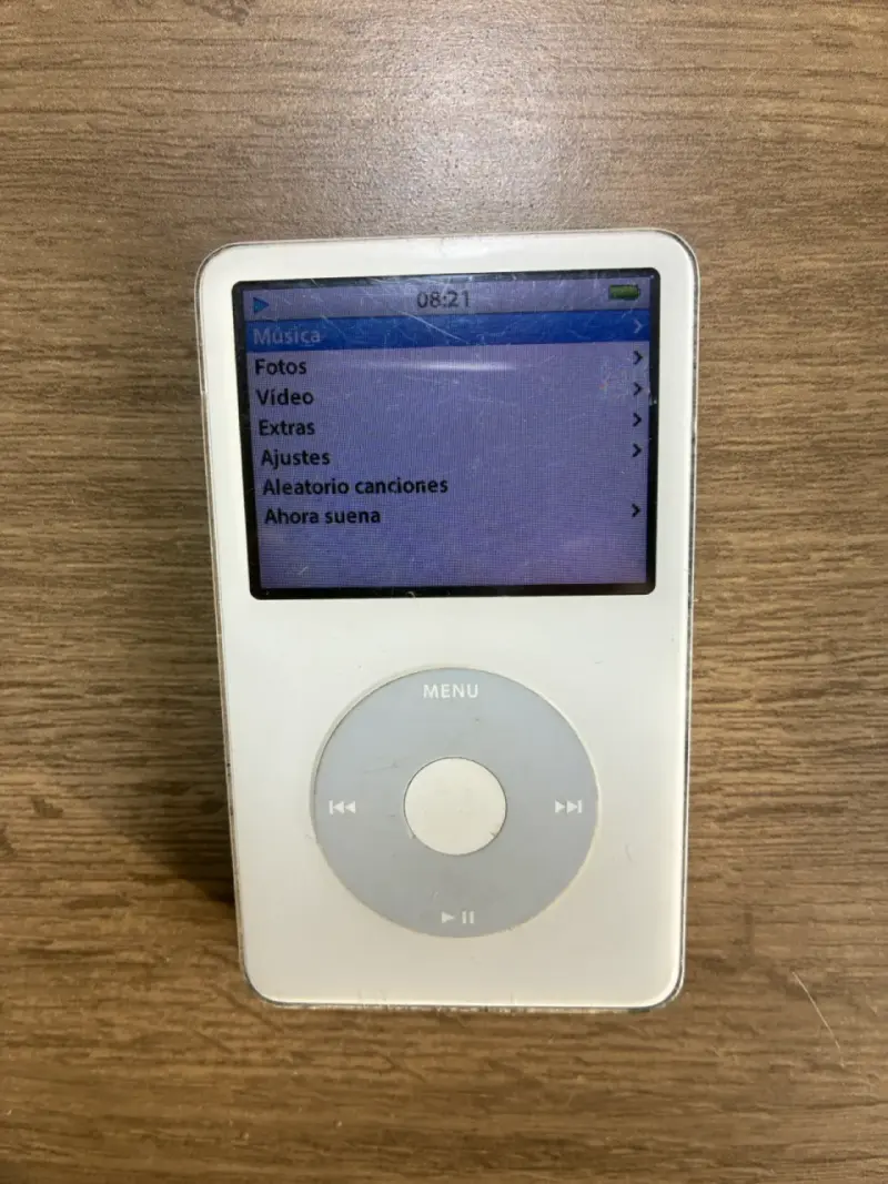 iPod Classic 30GB Edición Especial U2 con Cable - 2