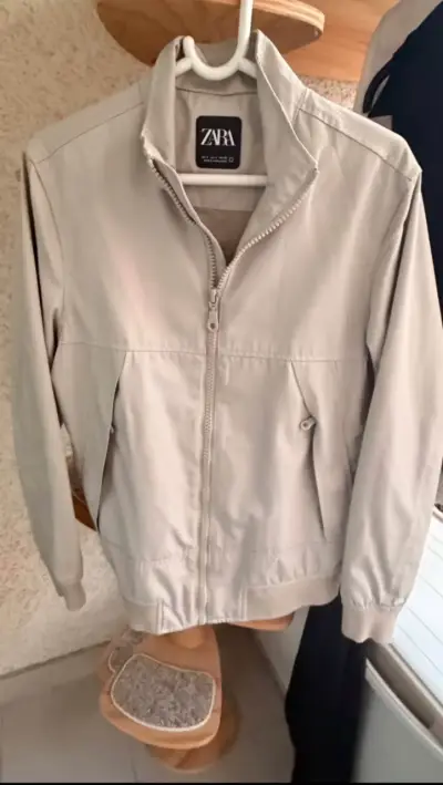 Chaqueta beige con cierre ZARA talla s - miniatura 2