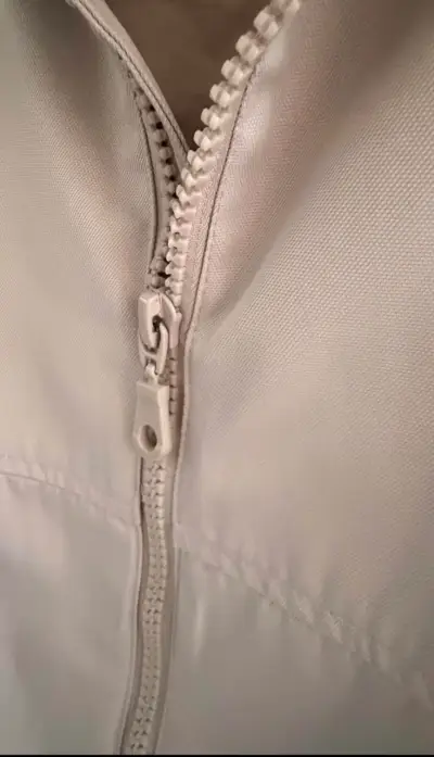 Chaqueta beige con cierre ZARA talla s - miniatura 6