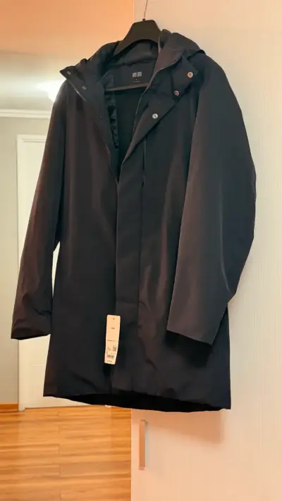 Abrigo azul con capucha Uniqlo talla S - miniatura 1