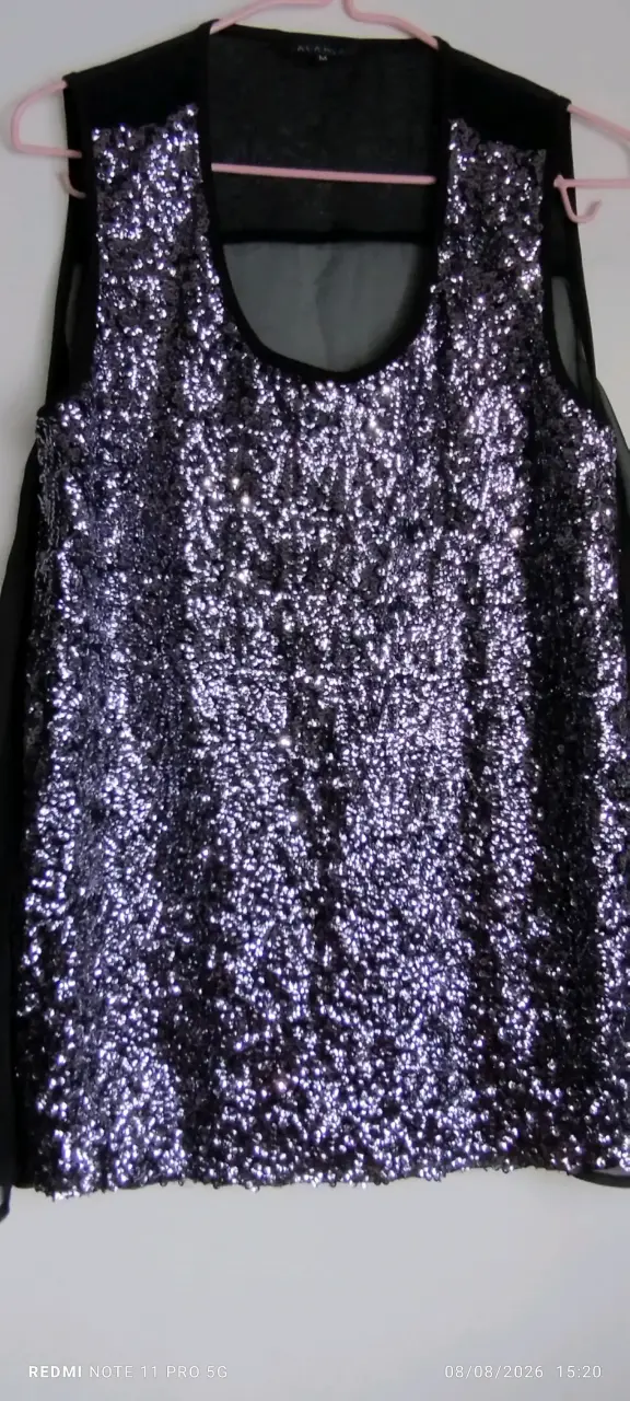 Blusa sin mangas con lentejuelas negras - 2