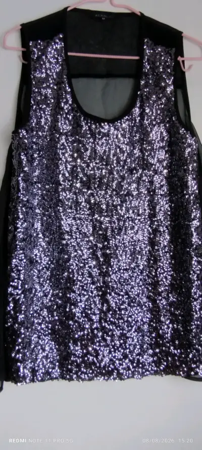 Blusa sin mangas con lentejuelas negras - miniatura 2