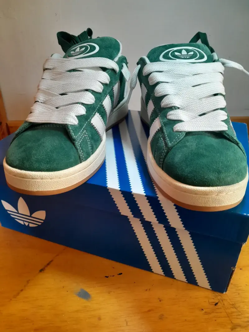 Zapatillas Adidas Campus verdes de gamuza - 1