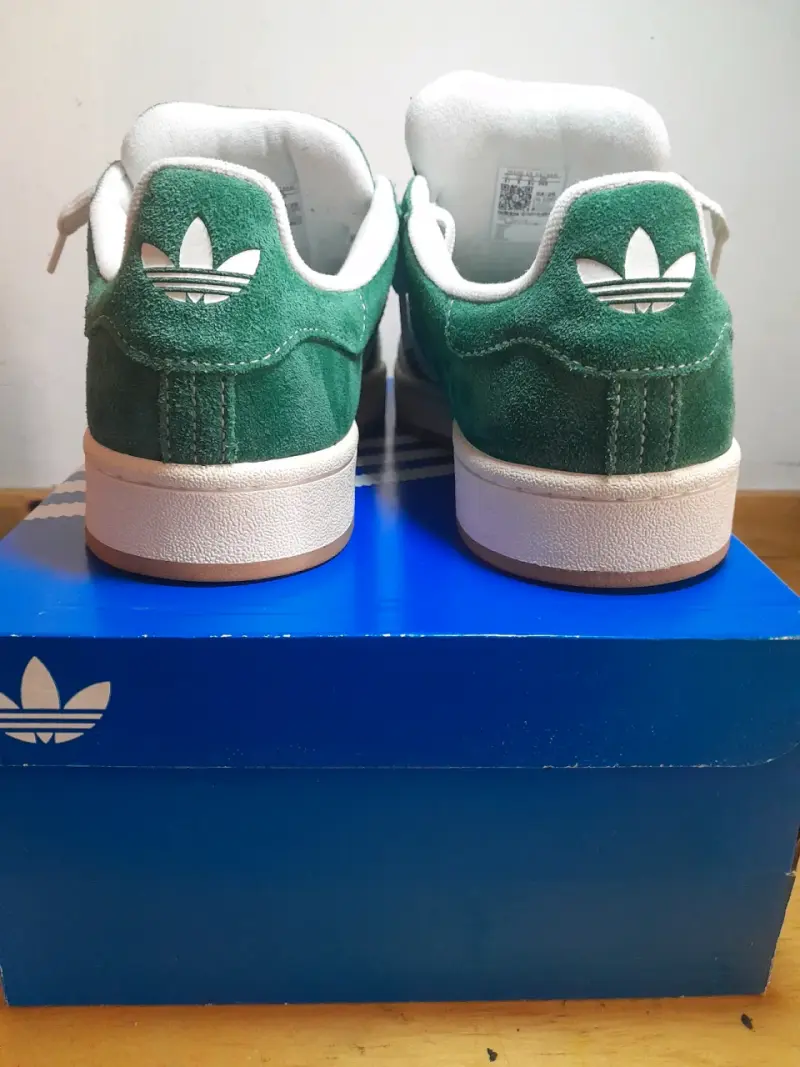 Zapatillas Adidas Campus verdes de gamuza - 4