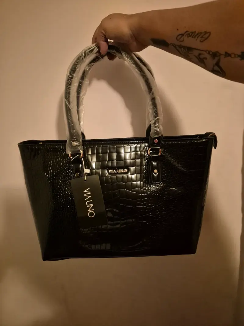 Cartera negra de cuero sintético Via Uno
