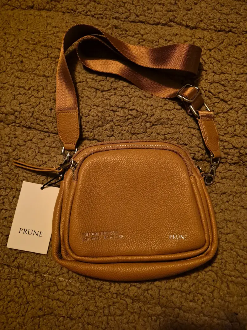 Bandolera de cuero Prüne color camel