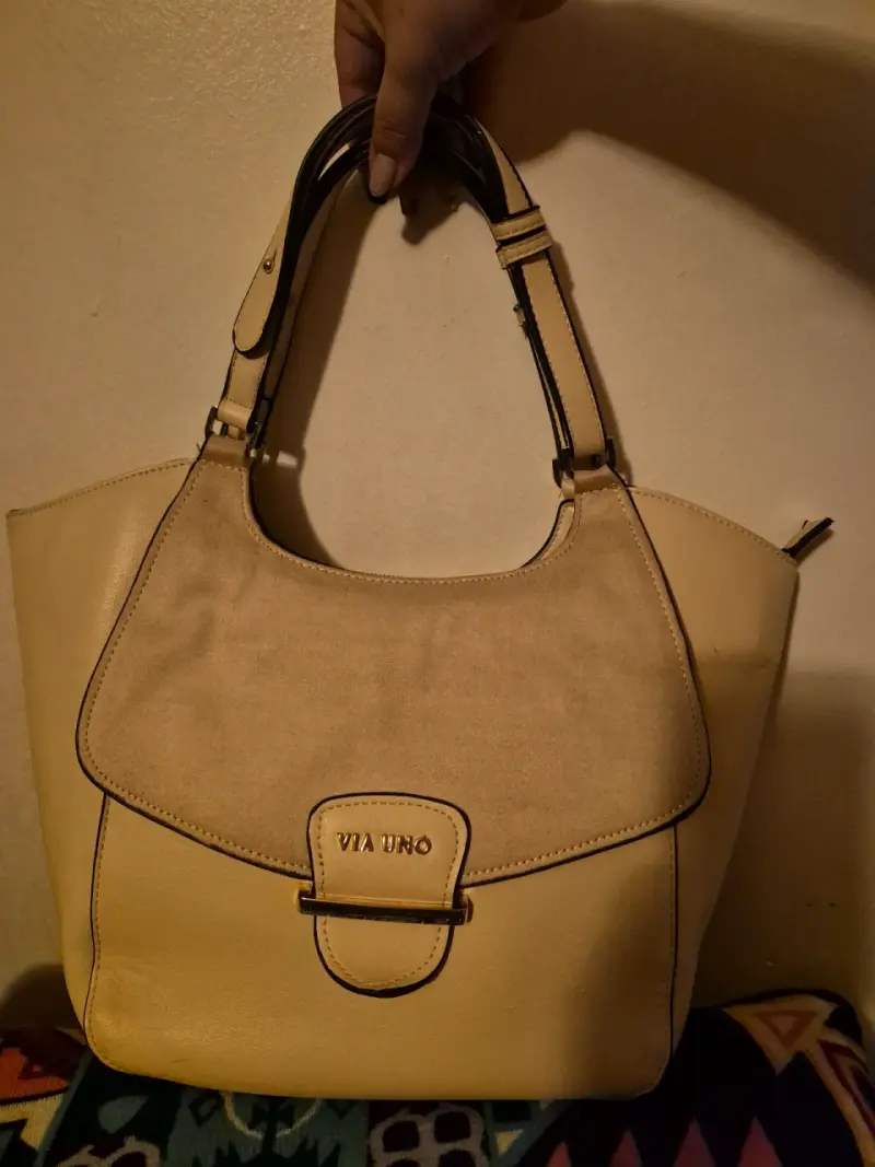 Bolso de cuero beige Via Uno con diseño elegante