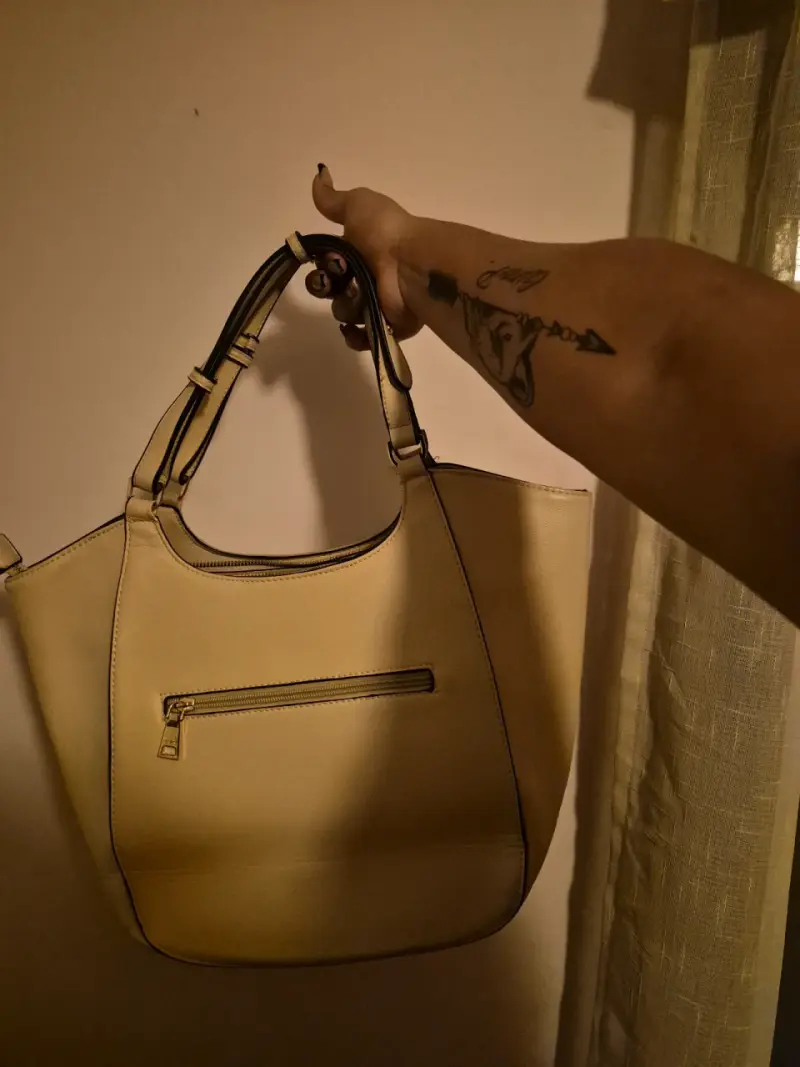 Bolso de cuero beige Via Uno con diseño elegante - 2