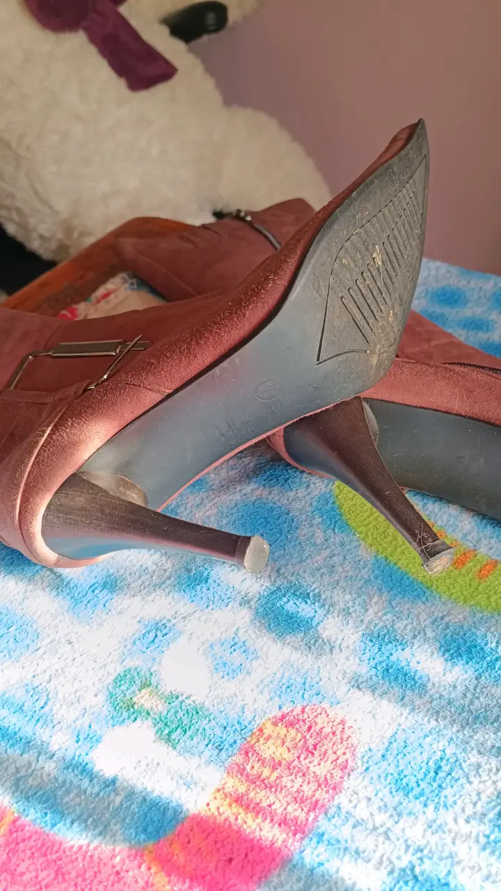 Botas de gamuza marrón con tacón alto - 4