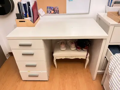 Escritorio Blanco con Cajonera de Madera - miniatura 1