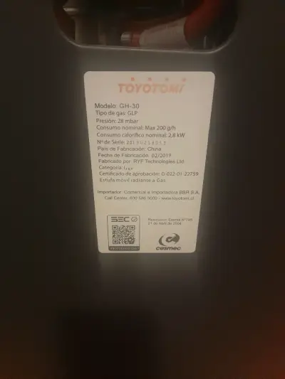 Estufa a gas Toyotomi roja modelo GH-30 - miniatura 3