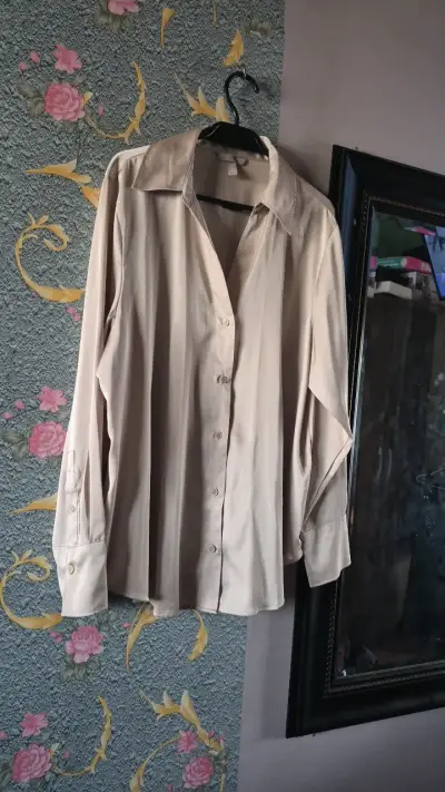 Blusa Beige de Mujer H&M Talla L - miniatura 2