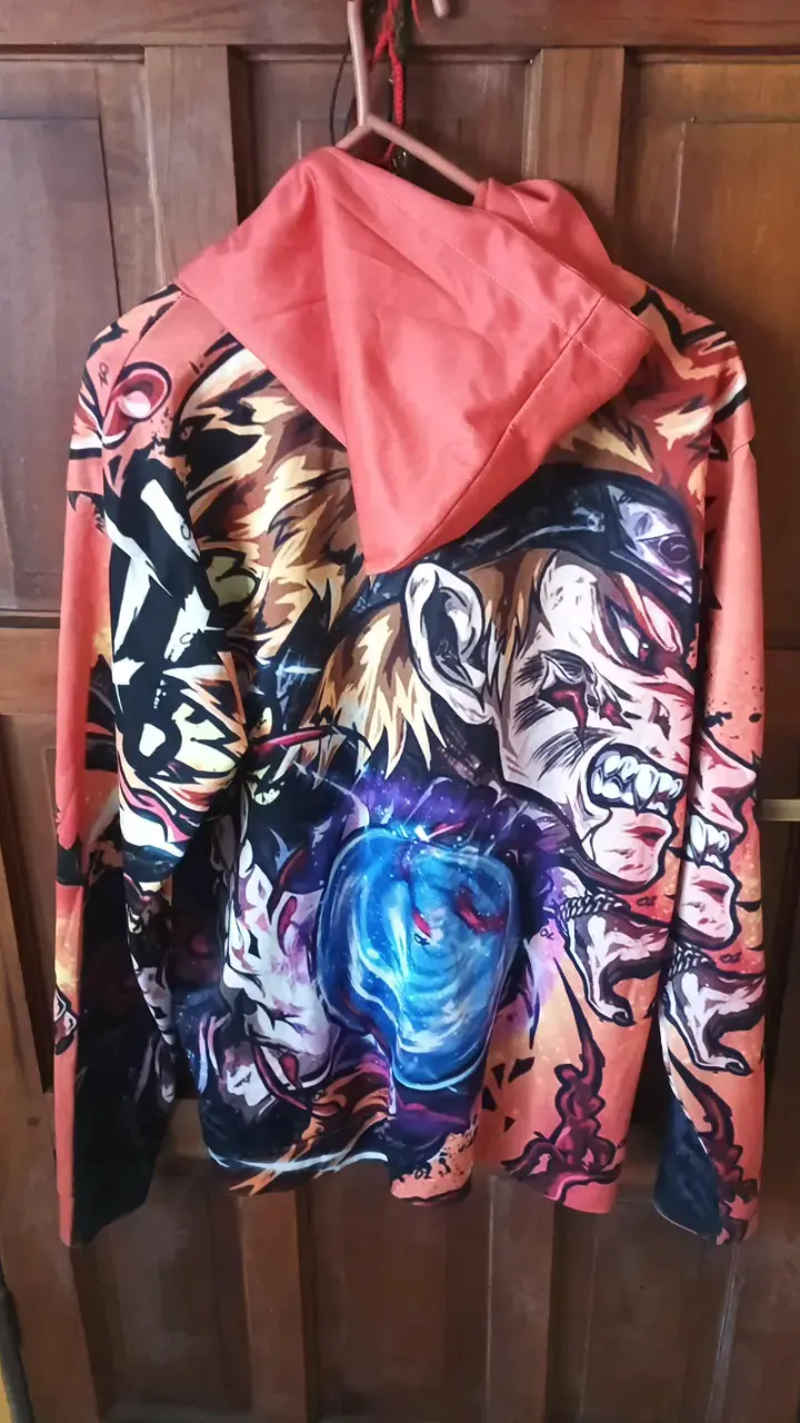 Polerón con capucha estampado anime - 2
