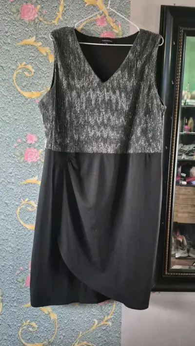 Vestido FashionSpark negro y plateado talla XL - miniatura 1