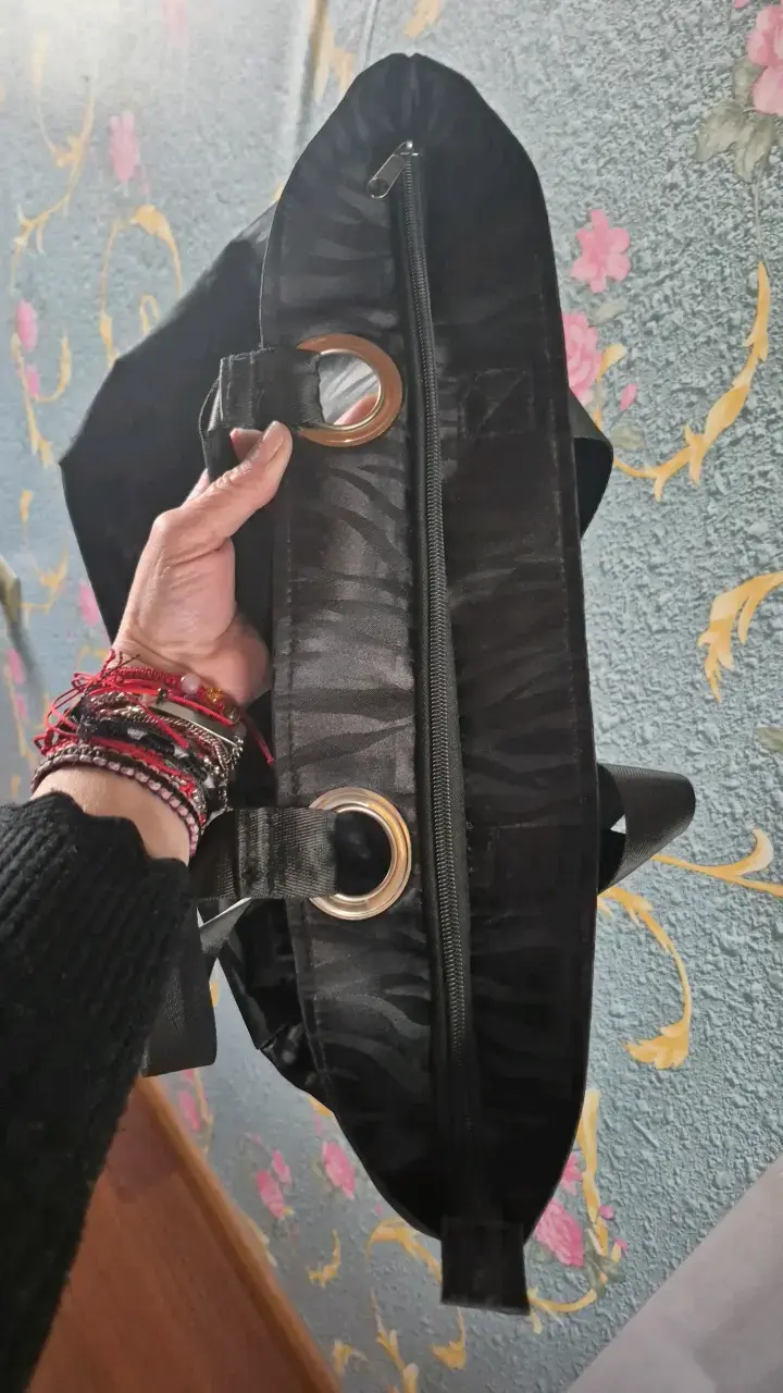 Bolso tote negro estampado Petizzio - 6