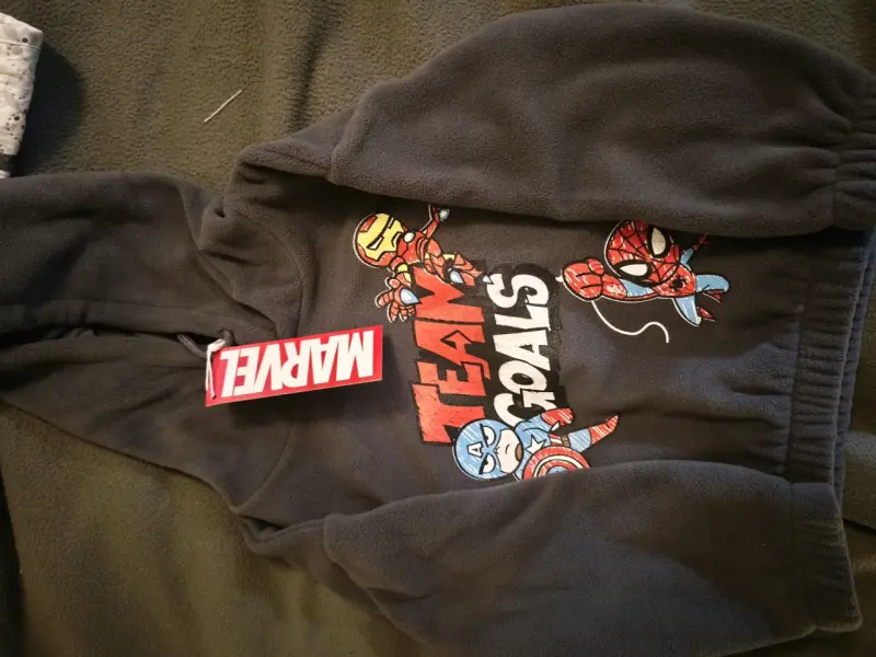 Polerón Marvel Team Goals para niños - 1