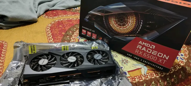 Tarjeta de Video Gigabyte Radeon RX 6500 XT - 2