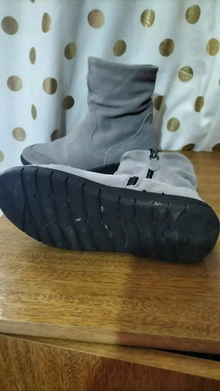 Botines de reno gris con cierre latera número 36l - 3