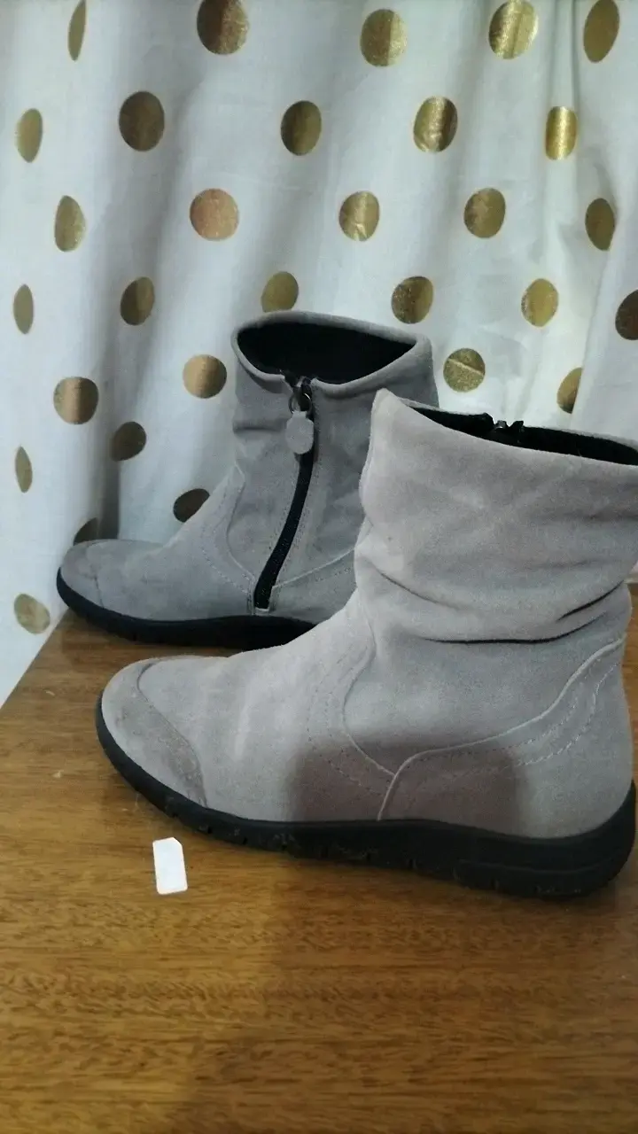 Botines de reno gris con cierre latera número 36l - 4
