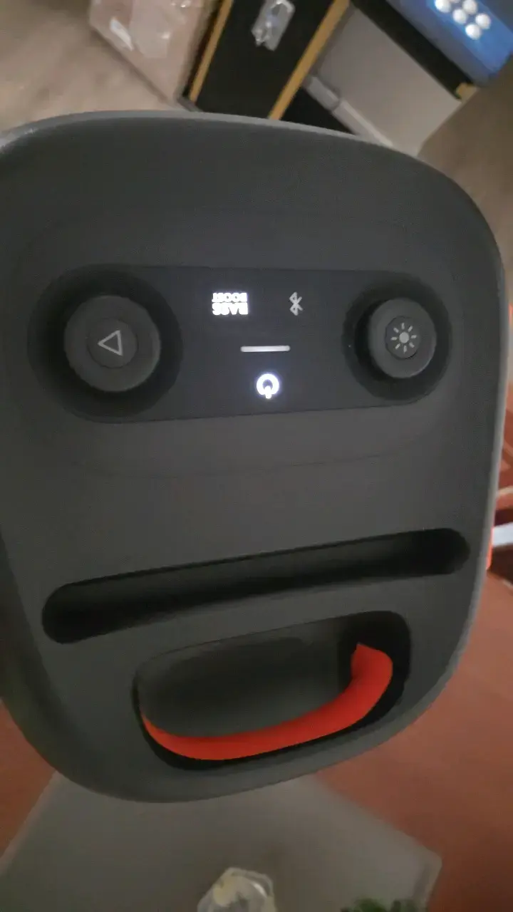 Parlante portátil JBL con luces LED - 4
