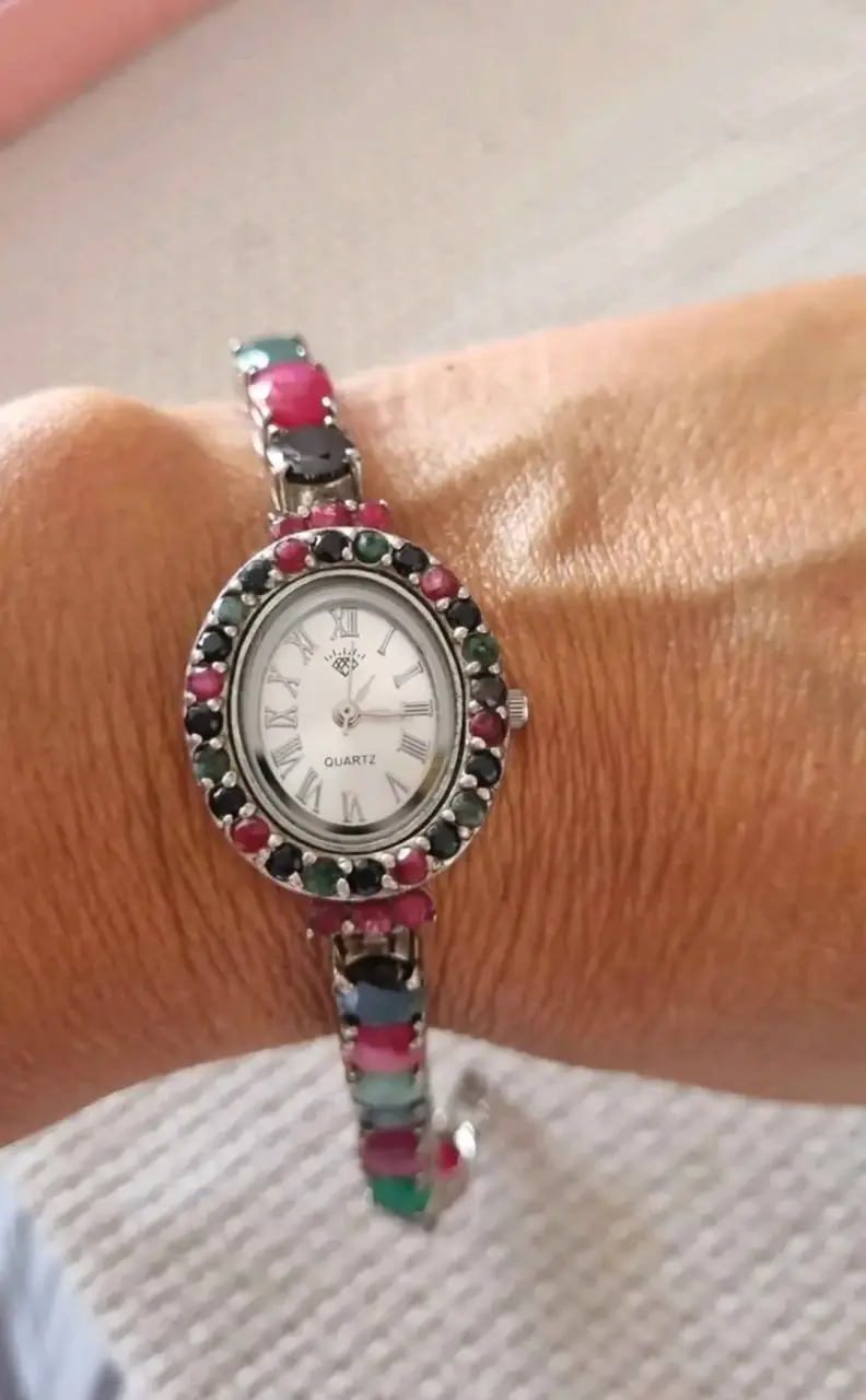 Reloj de Pulsera  Vintage con Piedras de Colores