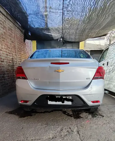 Chevrolet Prisma LTZ 2018 excelente Estado - miniatura 2
