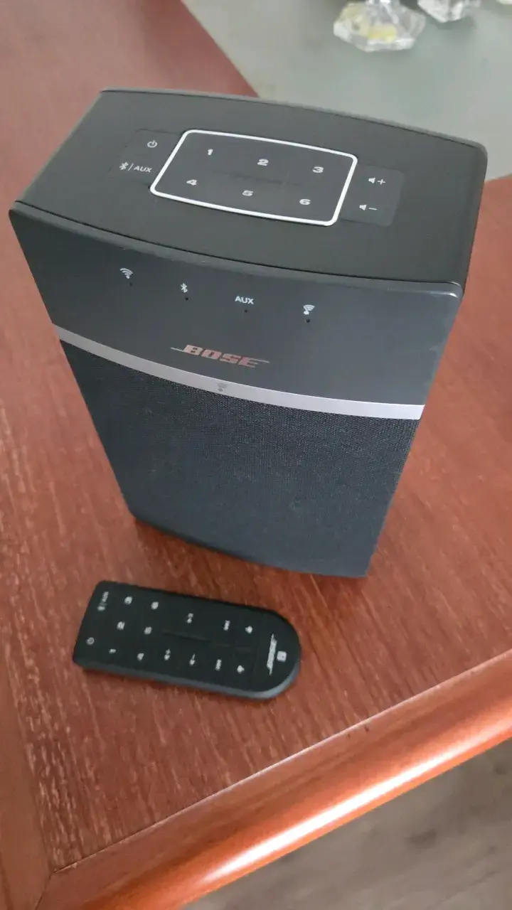 Altavoz inalámbrico Bose con control remoto - 1
