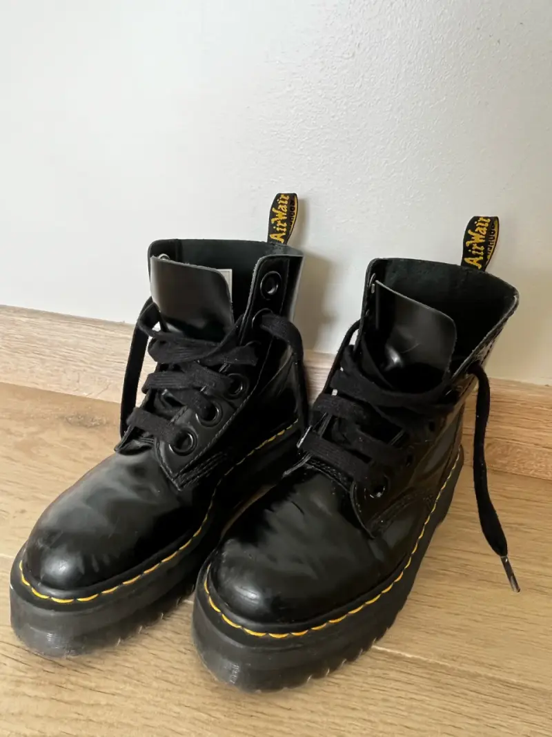 Botas negras de cuero Dr. Martens con plataforma - 2