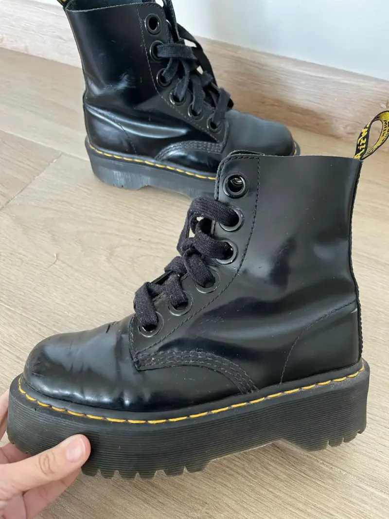 Botas negras de cuero Dr. Martens con plataforma - 4