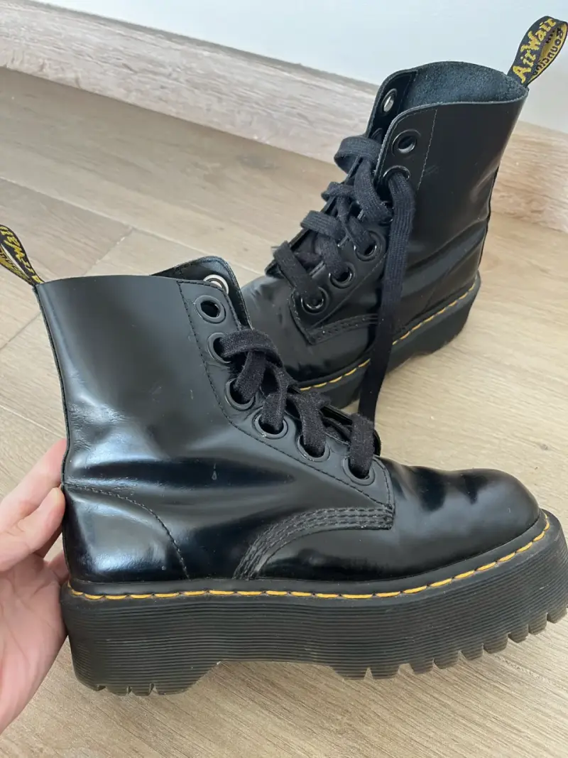 Botas negras de cuero Dr. Martens con plataforma - 5