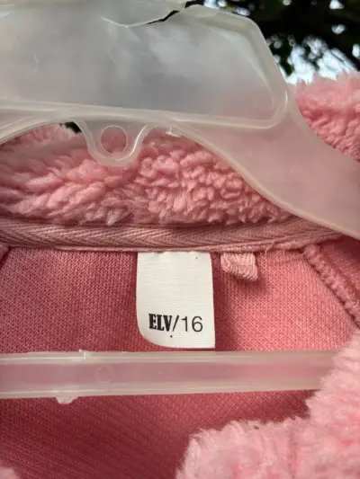 Chaqueta rosada de polar para niña - miniatura 3