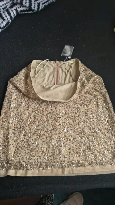 Falda corta dorada con lentejuelas Amichi - miniatura 3
