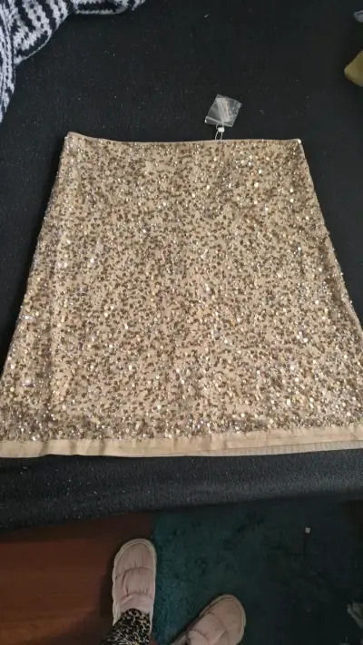 Falda corta dorada con lentejuelas Amichi - miniatura 4