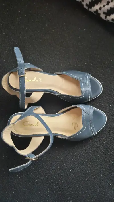 Chalas de cuero azul con taco alto - miniatura 1