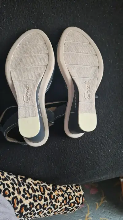 Chalas de cuero azul con taco alto - miniatura 5