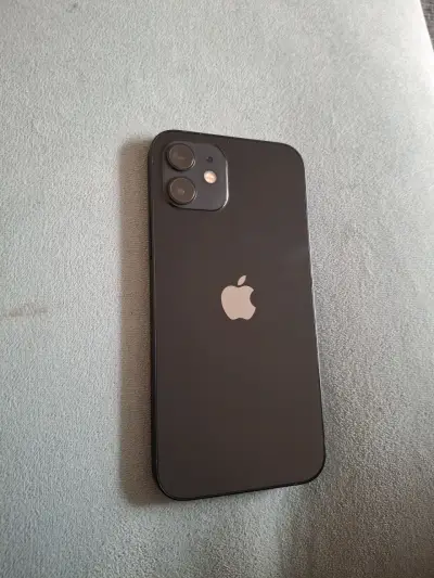 iPhone 12 azul oscuro en buen estado - miniatura 1