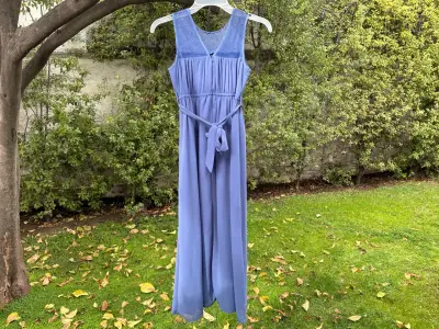 Vestido fiesta niña con lazo y abertura - miniatura 2