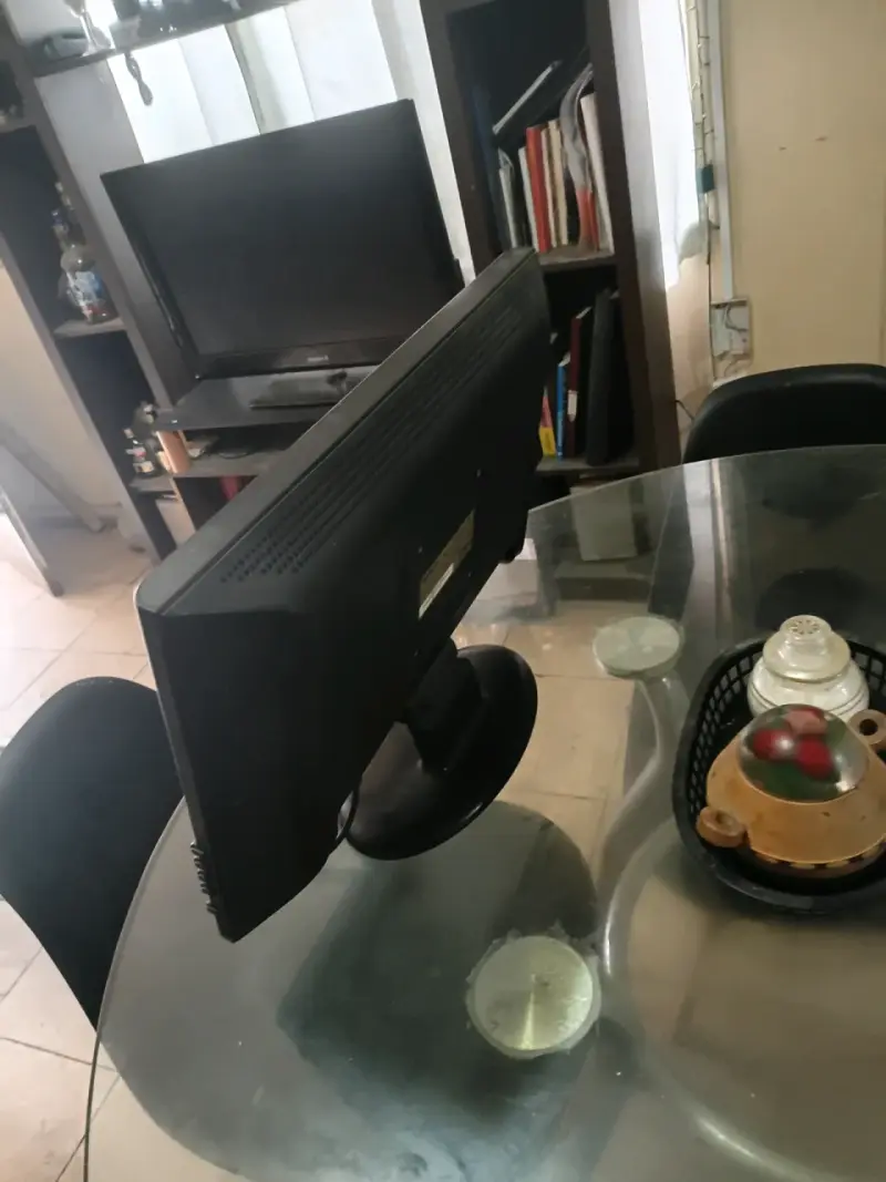 Monitor BenQ de 22 pulgadas en buen estado - 2