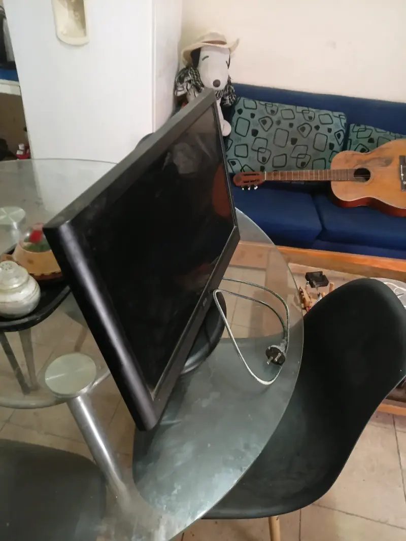 Monitor BenQ de 22 pulgadas en buen estado - 4