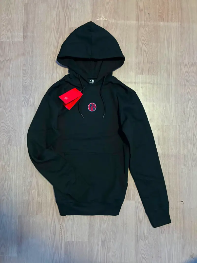 Polerón con capucha negro diseño Aquas - 3