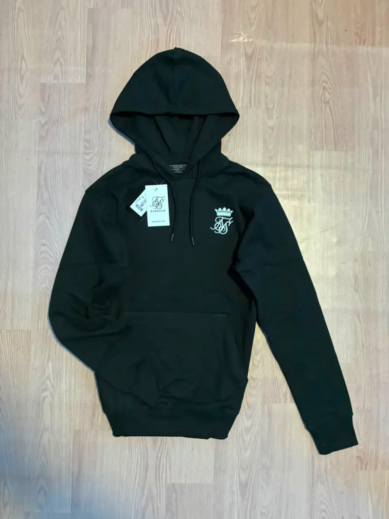 Polerón negro con capucha SikSilk