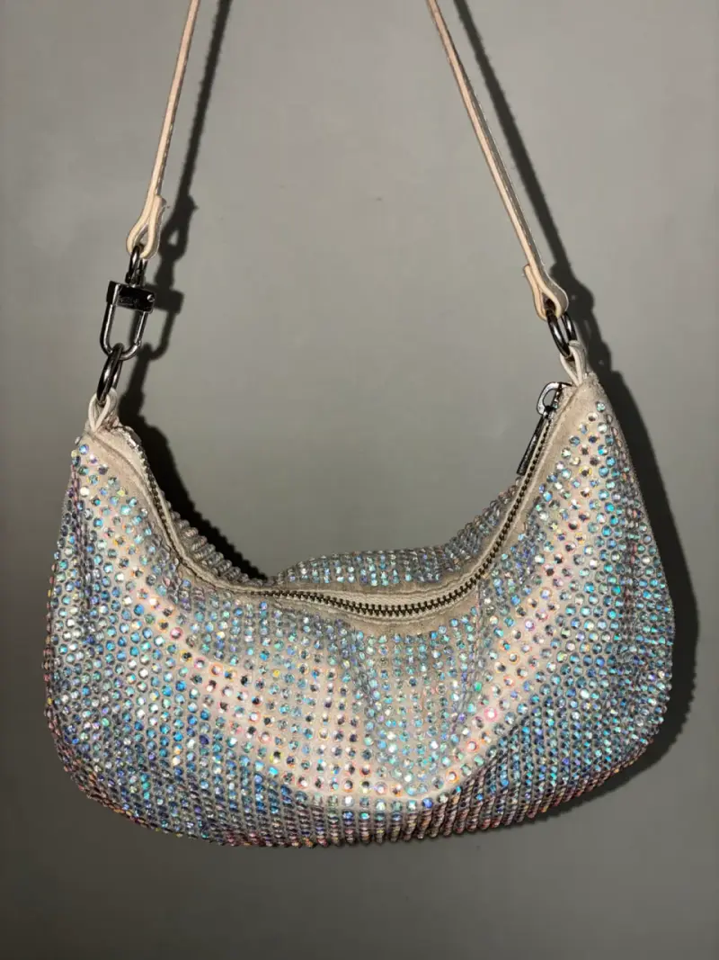 Cartera de mano con cristales brillantes - 1