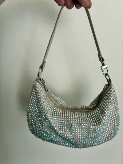 Cartera de mano con cristales brillantes - miniatura 4