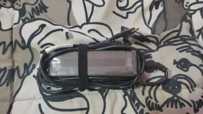Cargador Lenovo Tipo C - miniatura 1