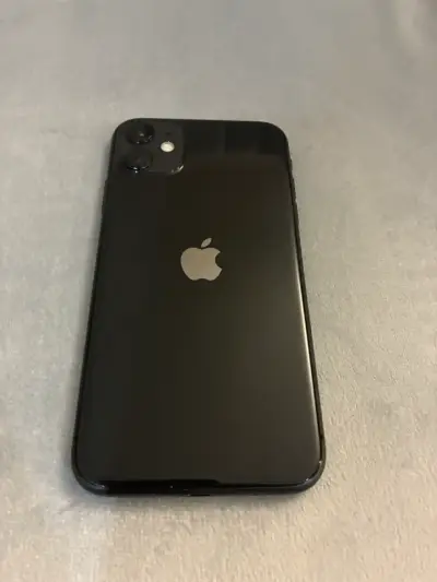 iPhone 11 negro en buen estado con cable - miniatura 1