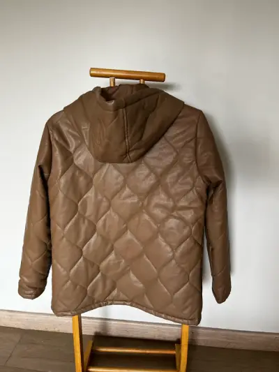 Chaqueta acolchada marrón con capucha Kavu - miniatura 3