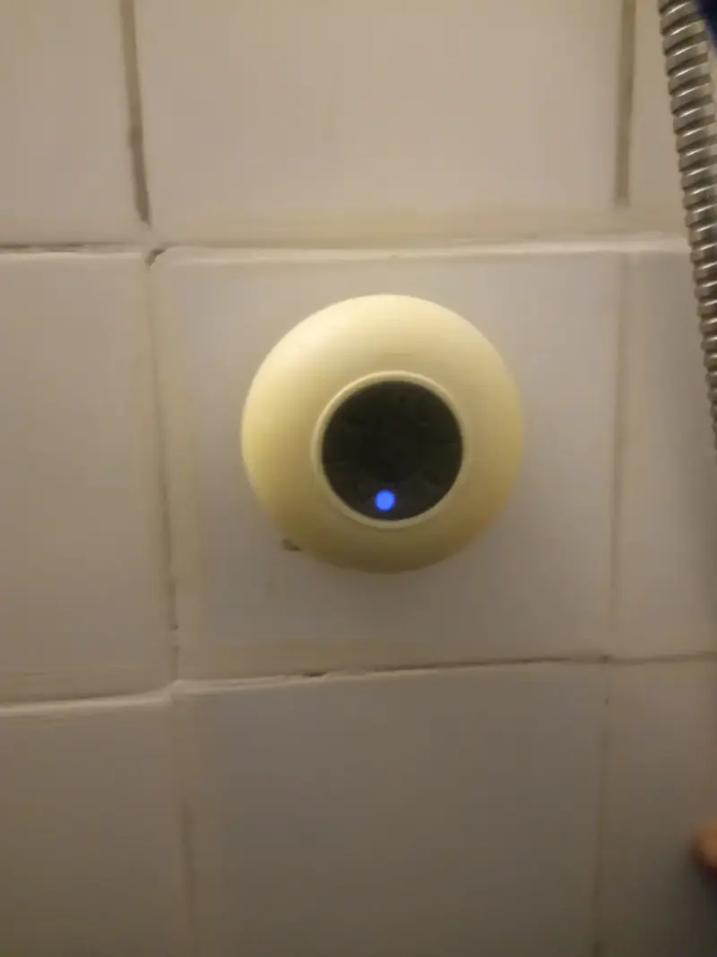 Parlante Bluetooth para ducha resistente al agua - 1