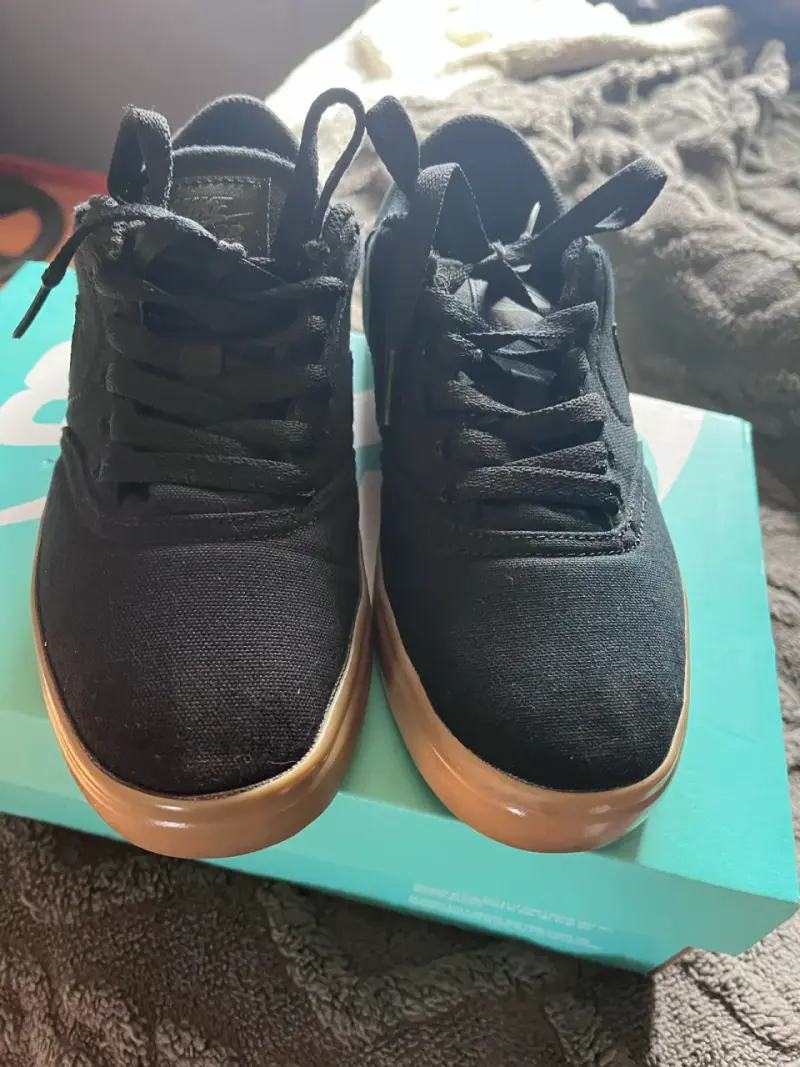 Zapatillas deportivas negras Nike suela goma - 3